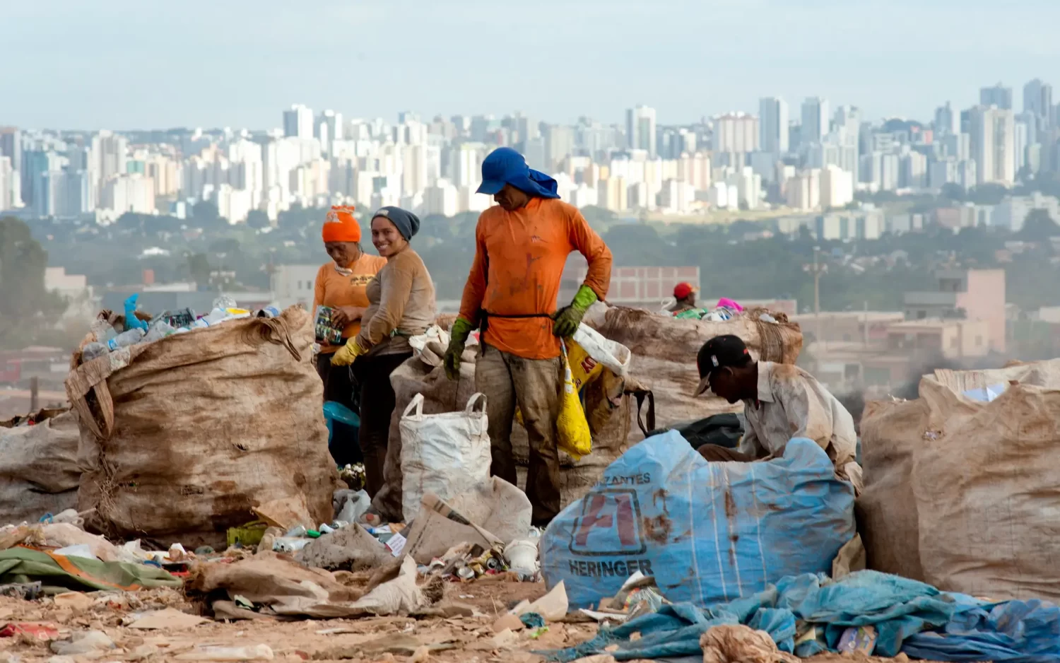 Sem planejamento econômico estratégico, Brasil continuará a dar voos de galinha