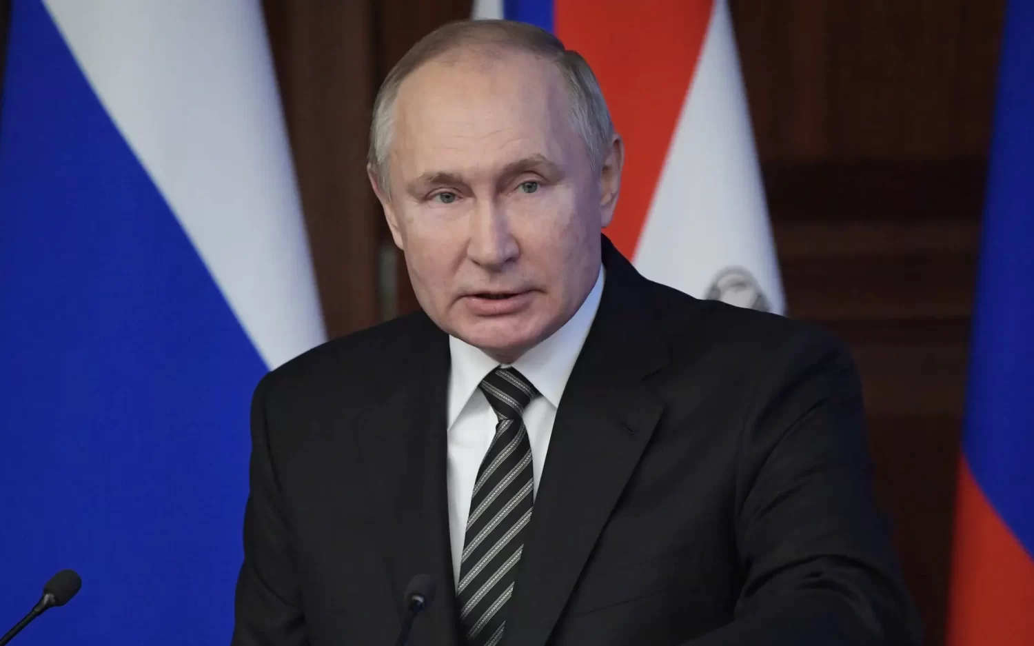 Tensão escala Rússia diz que EUA devem parar de enviar armas à Ucrânia